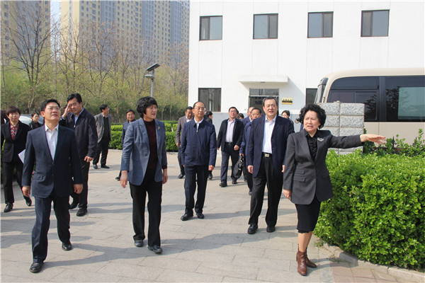 必赢线路检测中心资讯丨河北省政协主席曹素华来我公司调研