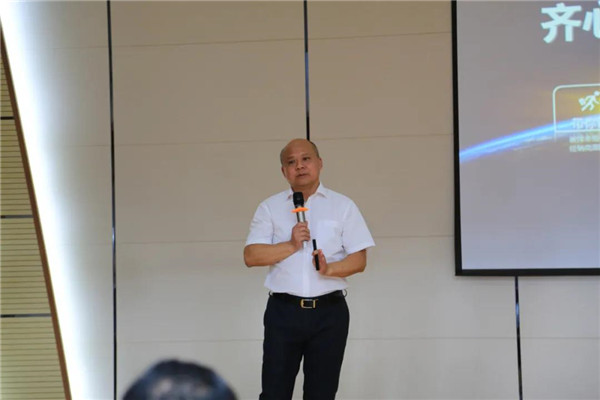 论道百倍邦 智瞰新未来-肥料大鳄新洋丰核心客户团必赢线路检测中心考察行